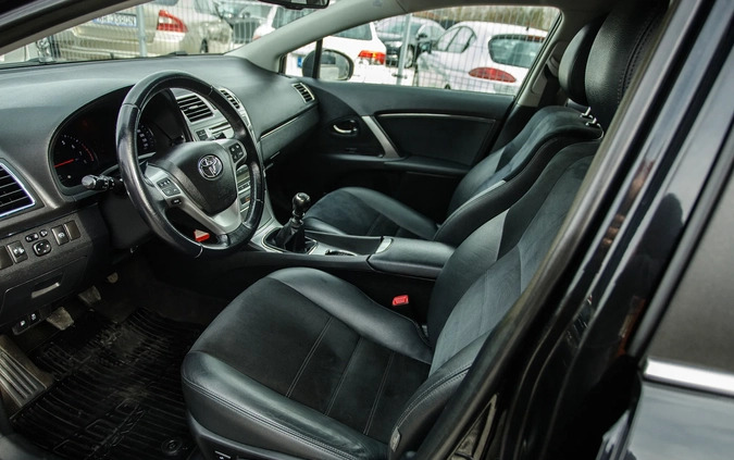 Toyota Avensis cena 47900 przebieg: 214000, rok produkcji 2014 z Radom małe 742